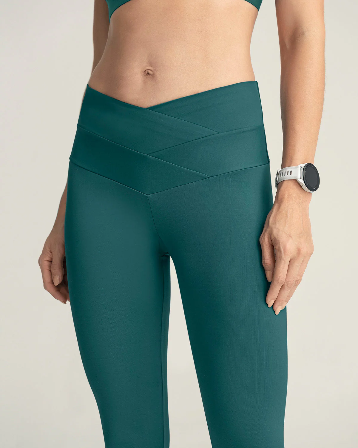 Criss Cross V Shape Waistband Legging - Image 4