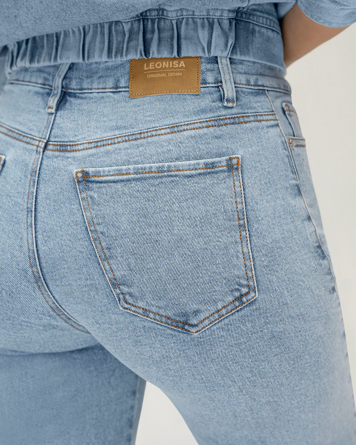 Essential High-Waisted Wide Leg Jean - Image 10
