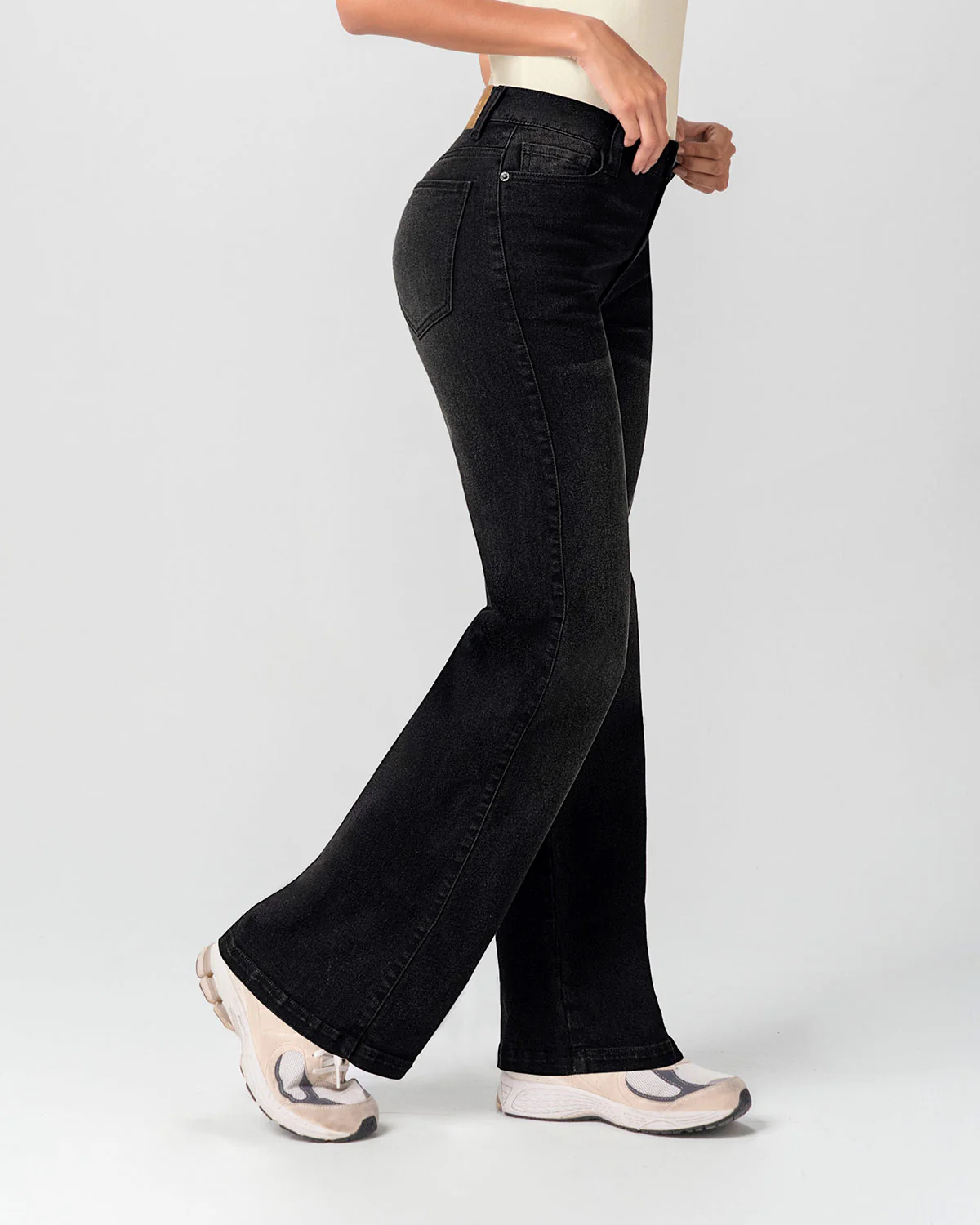 Essential High-Waisted Wide Leg Jean - Image 15