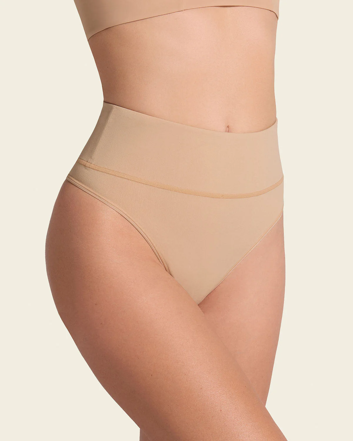 High-Waisted Seamless Moderate Shaper Thong knicker