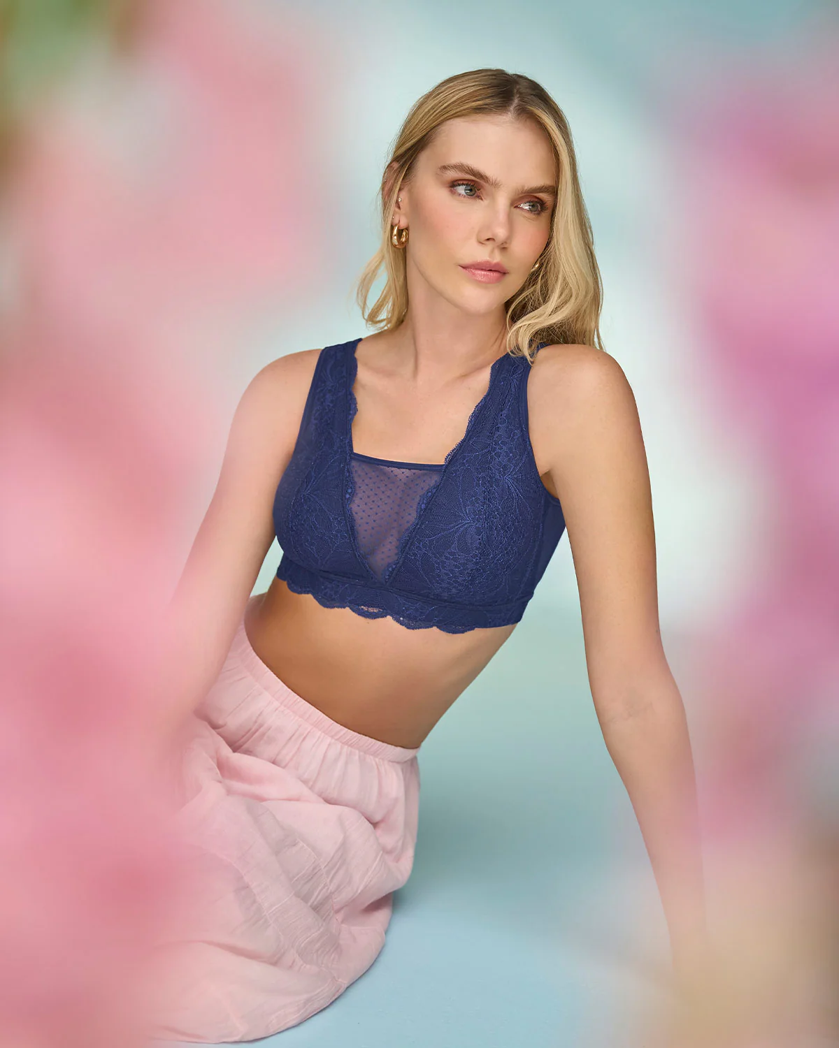 Multiwear Lace Pocketed Bralette - Image 11