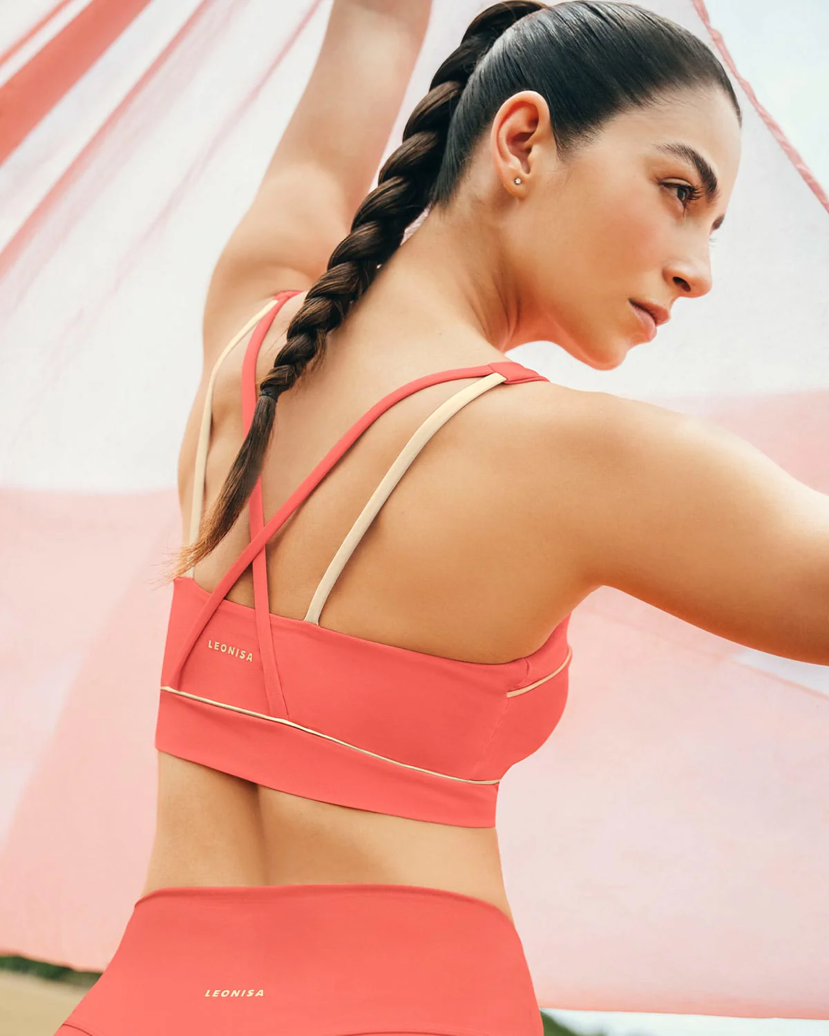Sports Bra with Contrast Double Straps - Image 17